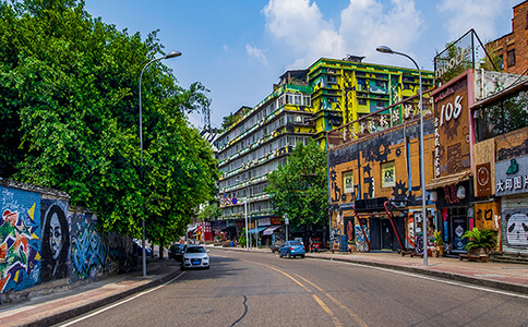 如何游览重庆的古镇和历史街区？