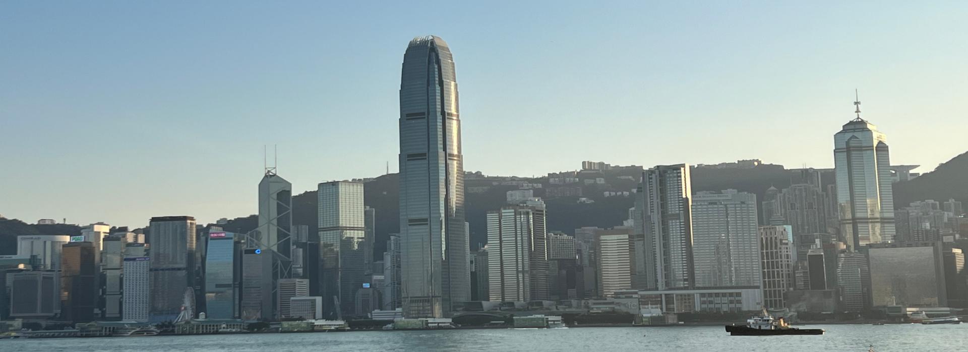 新华社讯为加强税收征管，提升企业财务透明度，国家税务总局近日发布通知，要求各地税务机关在2024年第四季度开展会计报税与审计专项检查工作。